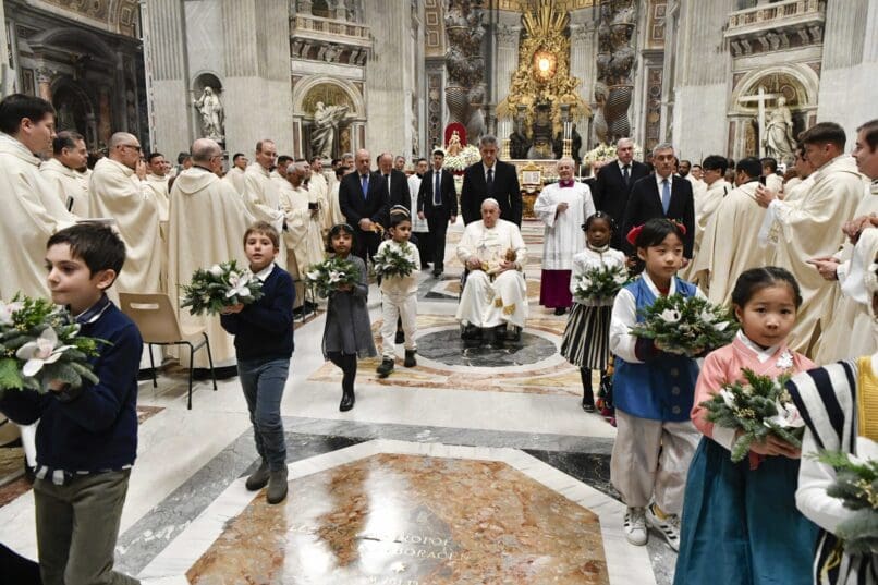 At Christmas, God shows love through 'littleness,' not power, pope says - Georgia Bulletin - Vimarsana News