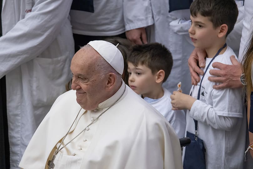 Fear is the great nemesis of faith, Pope Francis says at general