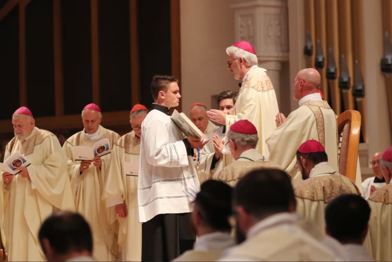 U.S. bishops formally consecrate nation to Sacred Heart of Jesus